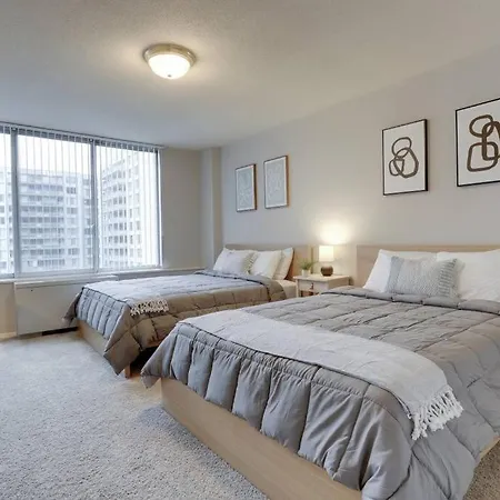 Elegant Apartment W Views At Crystal City Arlington Exterior photo