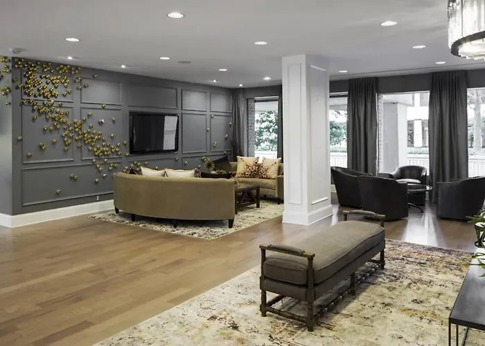 Elegant Apartment W Views At Crystal City