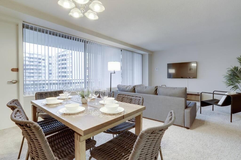 Elegant W Views At Crystal Apartment *