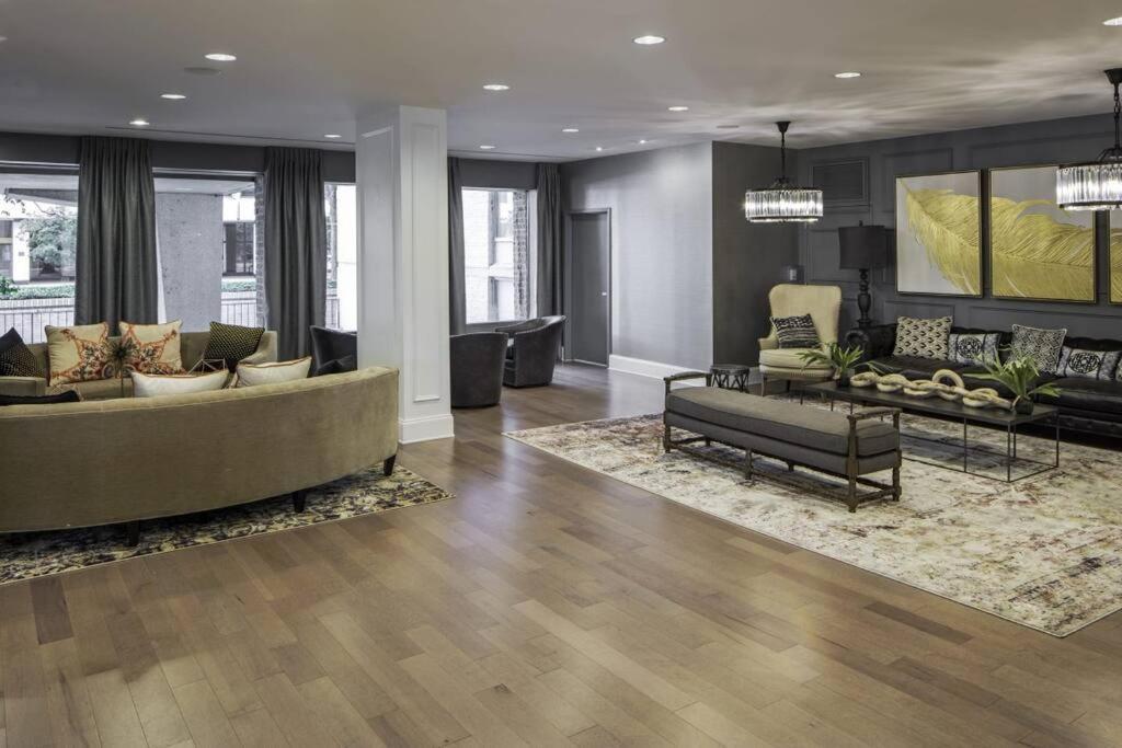 Apartment Elegant W Views At Crystal