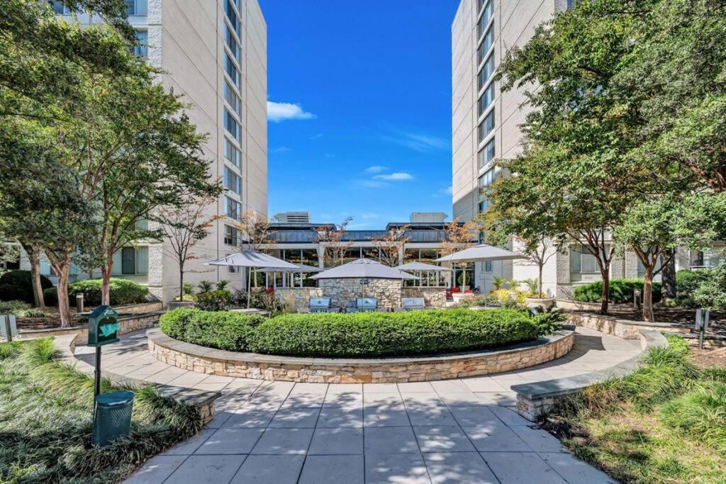 Elegant W Views At Crystal