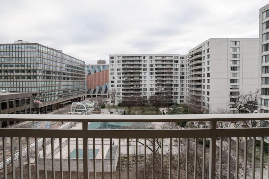 Elegant W Views At Crystal * Arlington